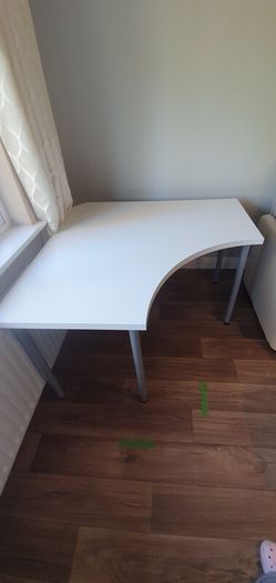corner desk