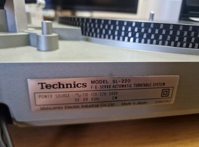 technics sl-220 automatic turntable system