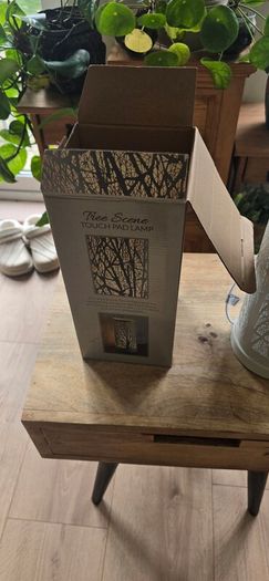 beautiful tree scene table lamp new