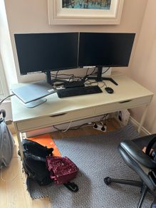 Ikea Desk - 35 Eur Ono