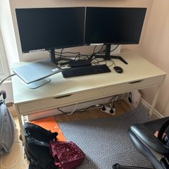 Ikea Desk - 35 Eur Ono
