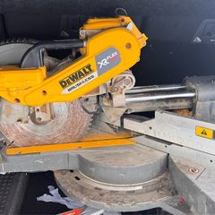 Chop saw Dewalt chop DHS780