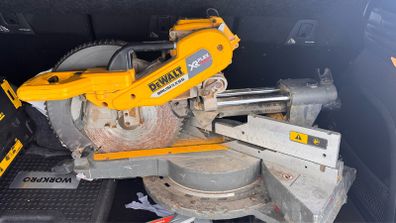 Chop saw Dewalt chop DHS780