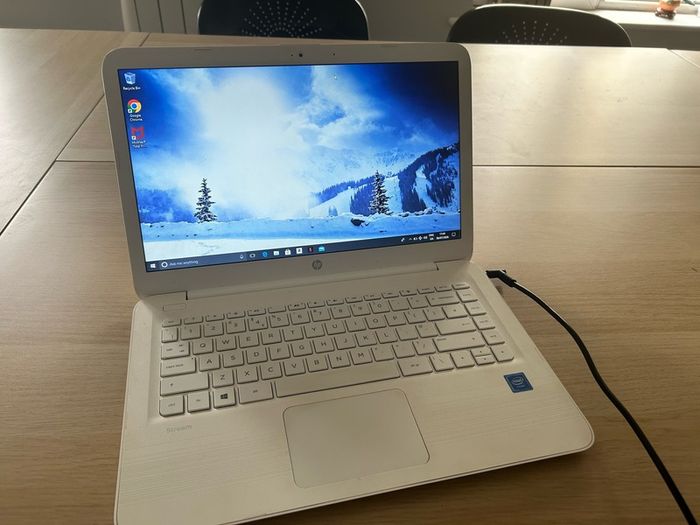 HP Stream 14 Laptop 32GB Storage Working