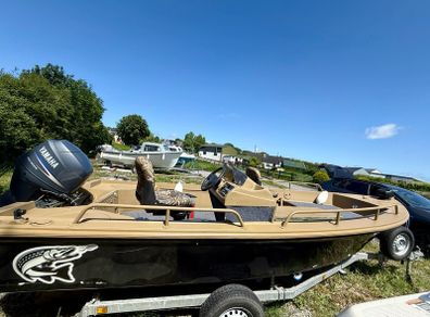 Angler Fishing Boat | 2020 Yamaha 50HP | Only 100 Hours | Trailer
