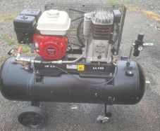 Petrol air compressor