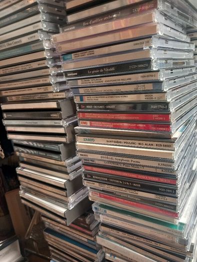 520 classical CDs in mint condition, D18