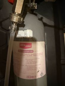 2kg co2, hiwi regulator and spilt feeds