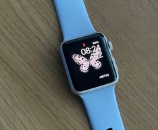 Apple Watch series 1 with box and 5 straps