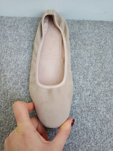 BNIP Cream Ballet Flats
