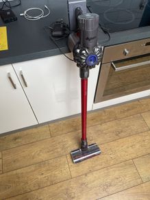 Dyson V6 for parts or repair