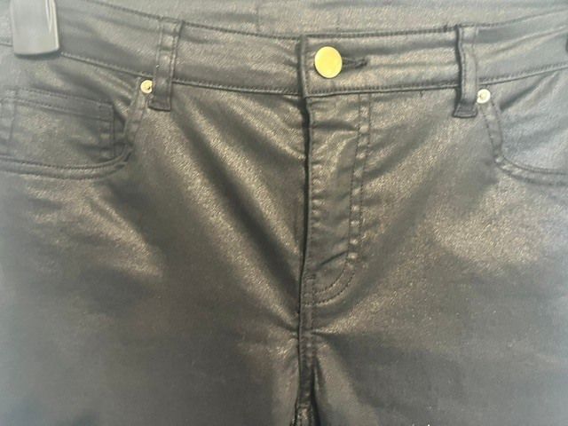Faux Leather JET BLACK Ladies Slender Ankle Grazer Trousers.  H&M Size 12. Slight Stretch. Dressy With A Satin/sheen Finish. Immaculate Off The Rail Condition.