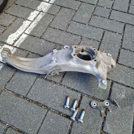 G30 530E Spindle, Wheel Bearing & Wheel Speed Sensor