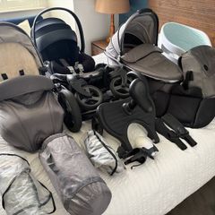 Egg 2 travel system with cybex cloud Z2 car seat