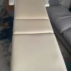 massage plinth