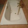 Castiron Bath and sink with fixtures Image 3