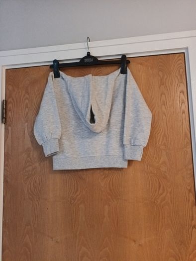 Leigh Tucker Grey Adam Hoodie.  Age 5-6 years.   B.N.W.T.