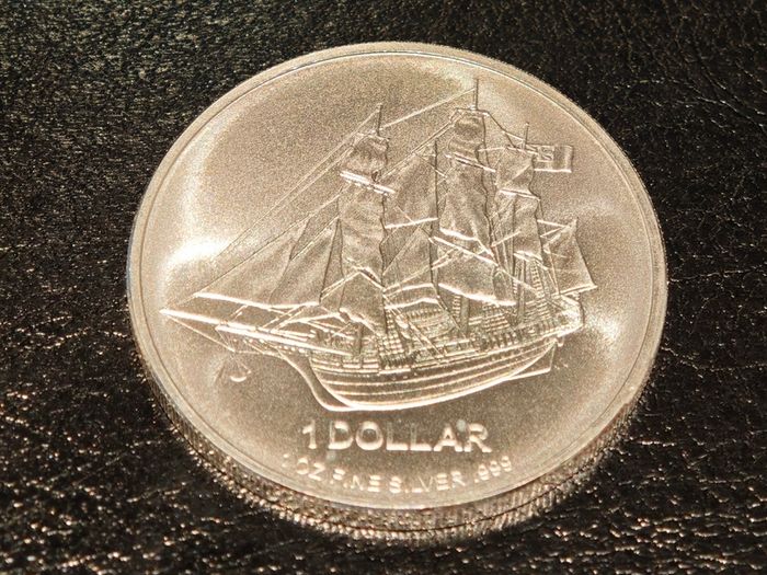 Cook Islands 2009 Bounty 1oz Silver