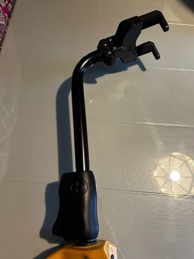 Hercules Guitar Stand
