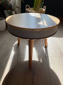 table speaker
