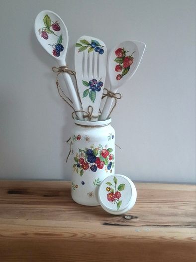 Set of 3 Decorative Kitchen Utensils in the Jar