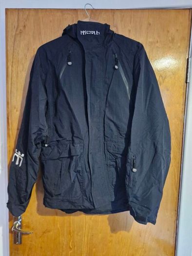 Black Hooded Outdoor Ski Jacket
