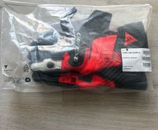 Dainese Carbon 4 long gloves.