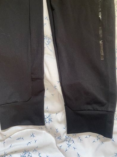Oakley bottoms Pants size XL brand new