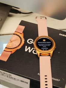 Samsung galaxy Watch SM-R810 , 42mm, GOLD, Smartwatch (Used).