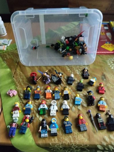 lego mini figures