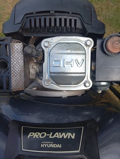 Pro-Lawn petrol lawnmower