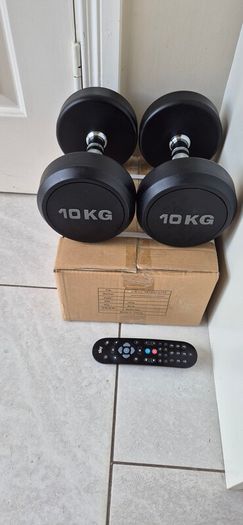 3xbrand new sets of dumbbells