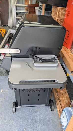 Weber Spirit E210 BBQ and accessories. Unused 3 weeks old