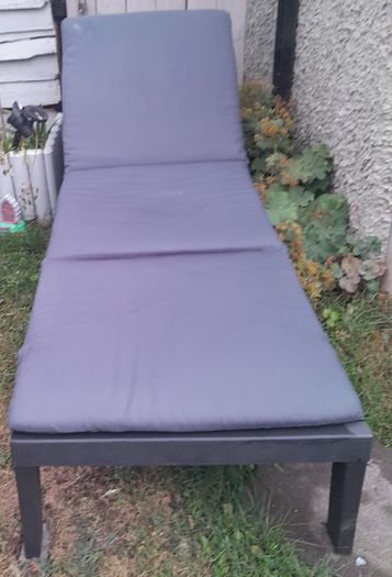 Sun lounger