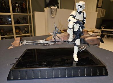 Gentle Giant Stars Wars Scout Trooper and Speeder Bike statue