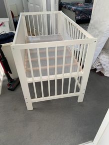 baby cot