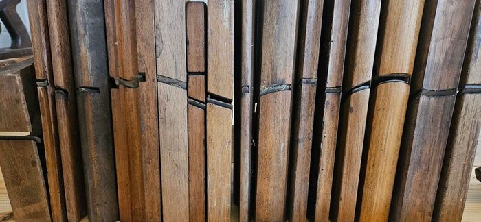 Mathieson plough plane and 17 moulding planes