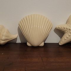 Vintage glazed ceramic shells x 3