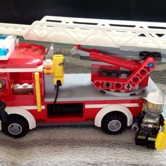 Lego city firetruck