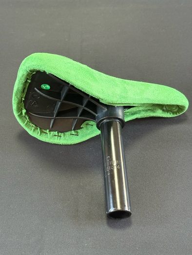 Mafiabikes BMX / Kids Bike Seat with 25.4mm Post Green Excellent Condition