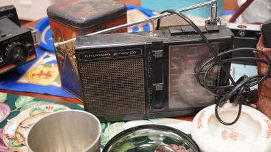 Compact Vintage 3-Band Portable Working Radio