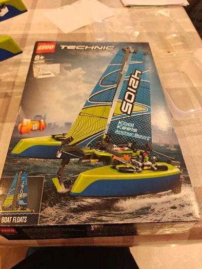lego technic Catamaran