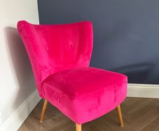 Slipper Armchair pink soft velvet - armless. Elegant and cute! Size H72xW64 legs high are 24 com