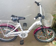 Girls bike
