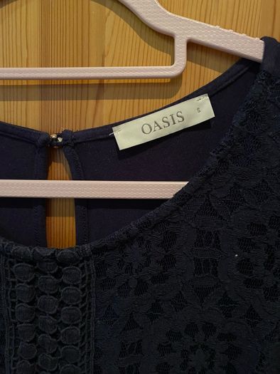 Oasis top
