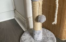 small scratching post