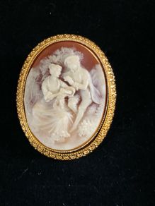 cameo brooch