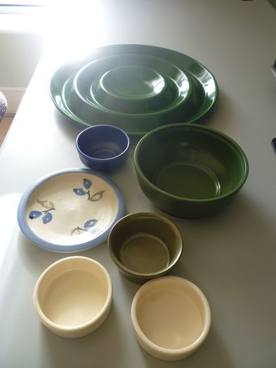 Giant Serving platter, Ramekins, Bowls, Dish. Plate. Moville. 8 ITEMS