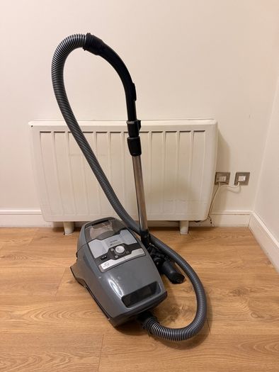 Miele Blizzard CX1
