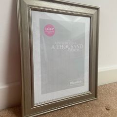 11x14" Picture frame antique gold colour